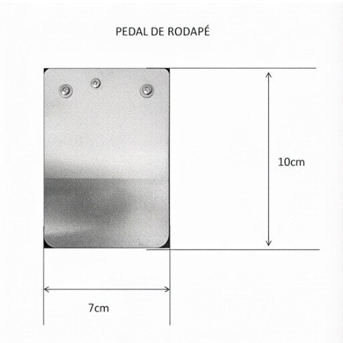 Esse pedal é fixado no rodapé do gabinete, é bivolt. Com uma leve pressão, ele abre a válvula que dá passagem para a água. Nesse caso, também pode ser utilizada a torneira que já está instalada no local.